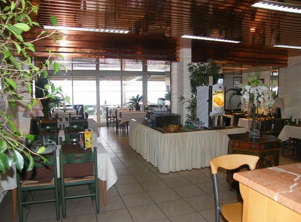 Hotel Le Christina La Baule-Escoublac Zewnętrze zdjęcie
